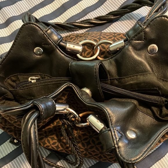 Relic Brand by Fossil Shoulder Bag - Picture 4 of 14